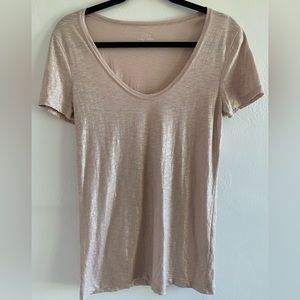 J.Crew Vintage Cotton V neck Metallic Pink T-shirt .Pre-owned. Size S